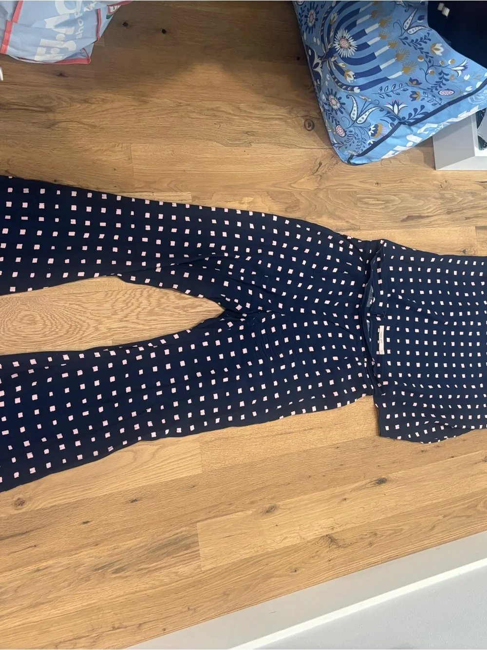 Mister Zimi Set Navy Wide-Leg Trousers with matching top with Pink Square Print